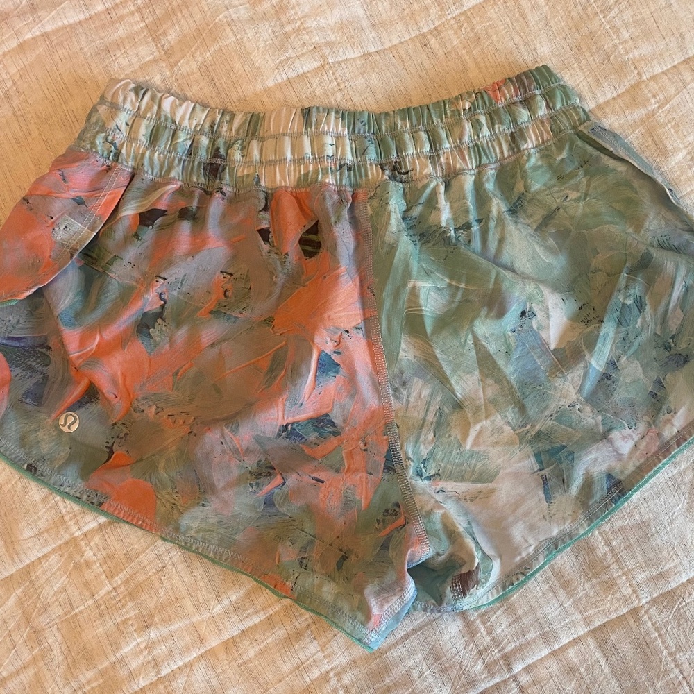 Lululemon shorts size 6